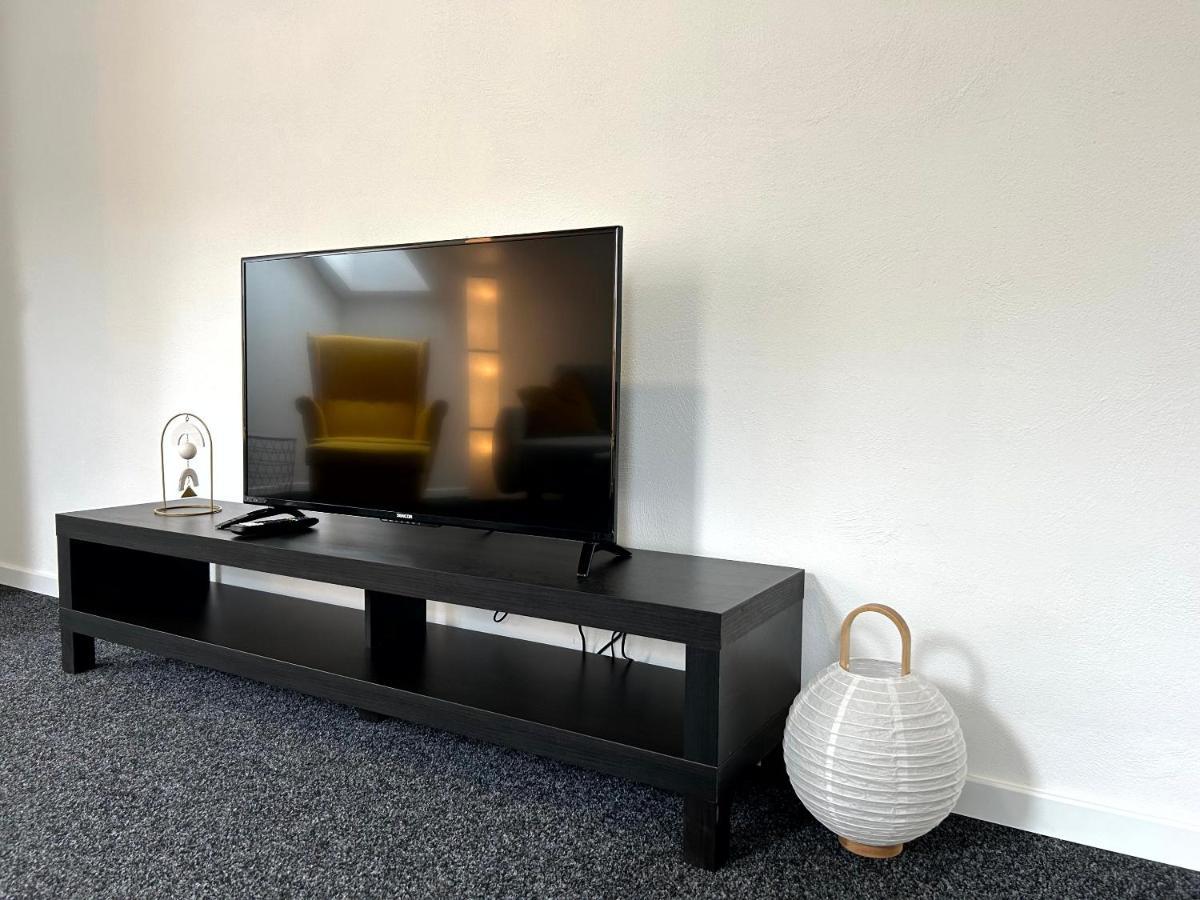 Breza House Apartments Злин Экстерьер фото