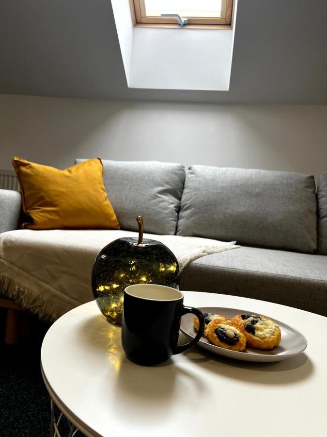 Breza House Apartments Злин Экстерьер фото