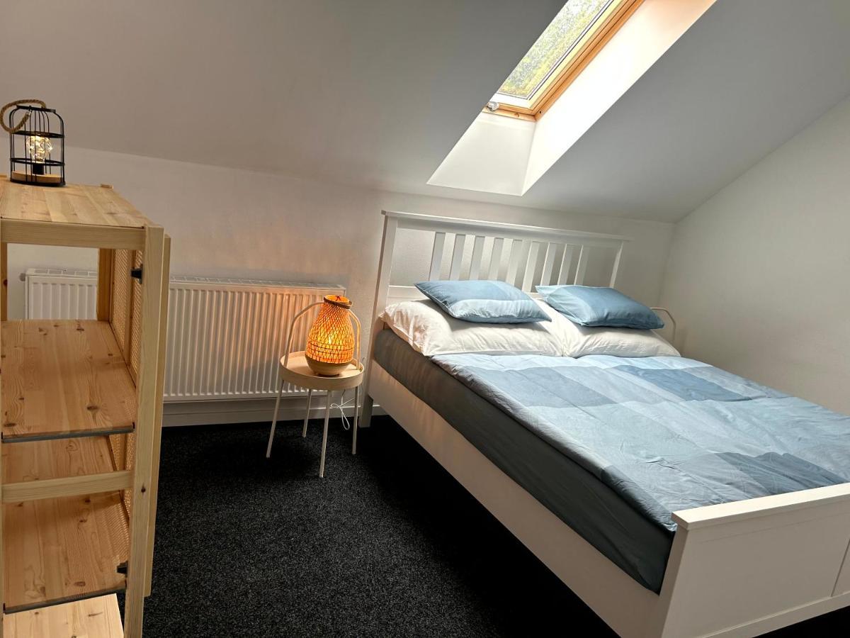 Breza House Apartments Злин Экстерьер фото
