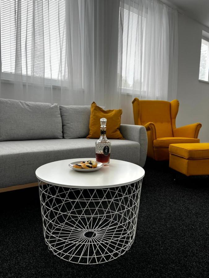 Breza House Apartments Злин Экстерьер фото